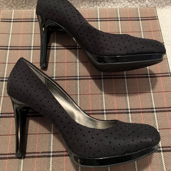 Black fabric high heels size 6 1/2 - Picture 5 of 8